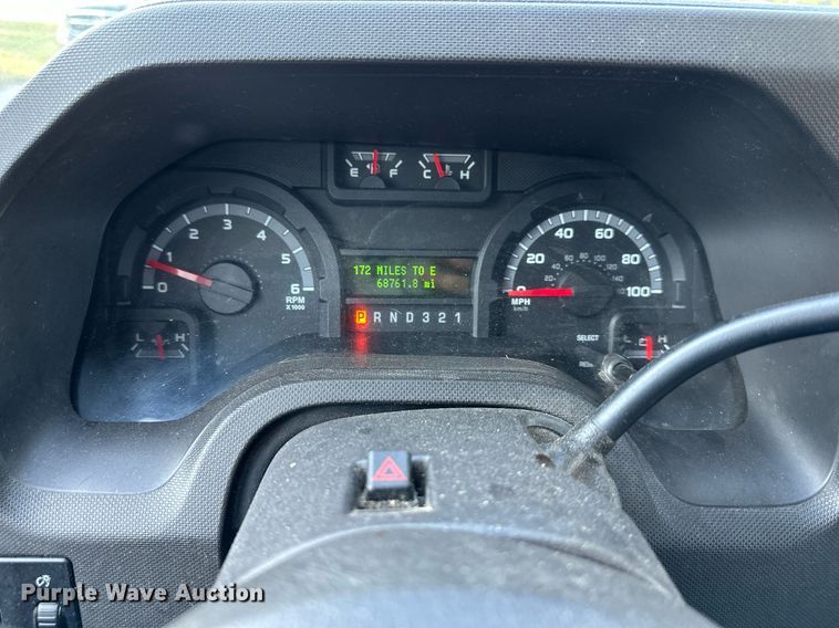 image for item DS2368 2013 Ford E450  ambulance