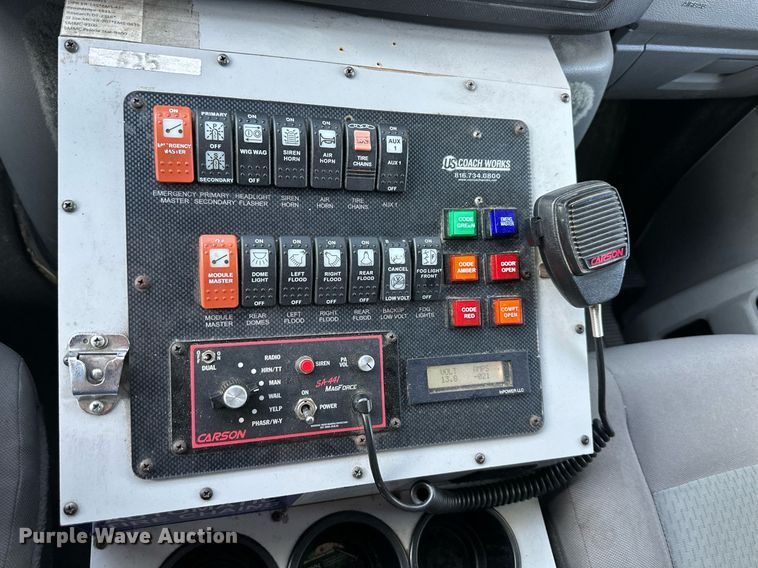 image for item DS2368 2013 Ford E450  ambulance