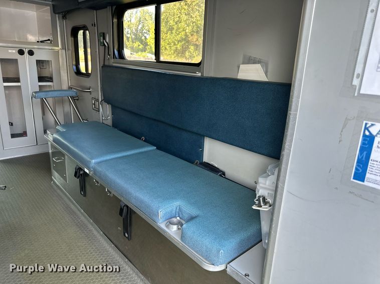 image for item DS2368 2013 Ford E450  ambulance