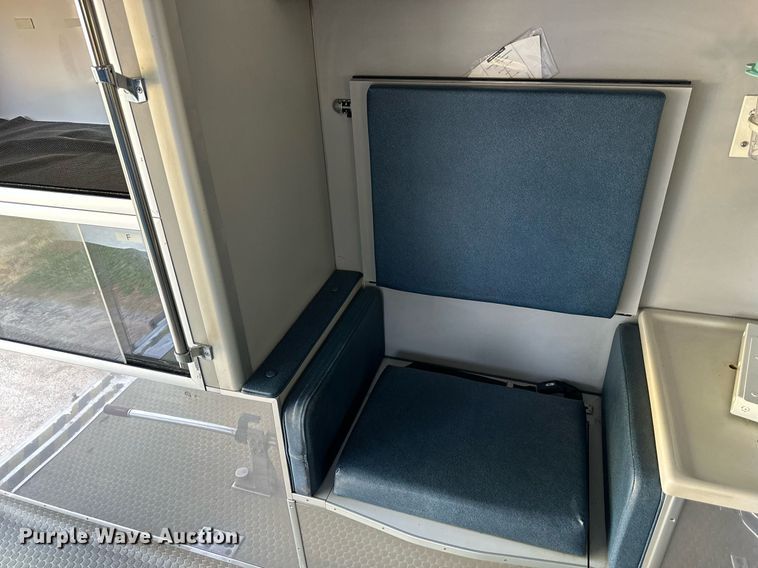 image for item DS2368 2013 Ford E450  ambulance