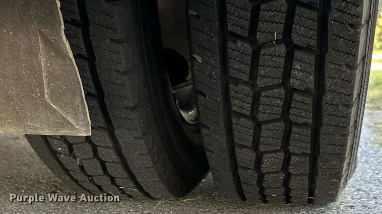 image for item DS2368 2013 Ford E450  ambulance