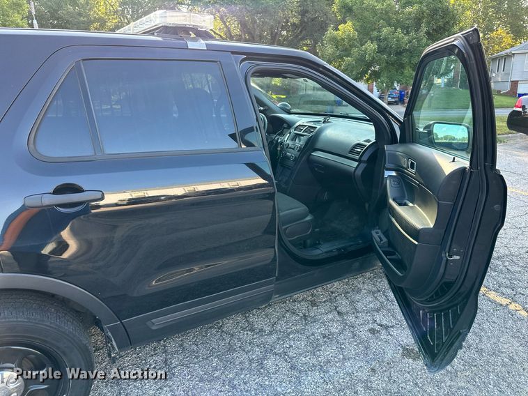 image for item DS2370 2019 Ford Explorer  Police Interceptor SUV