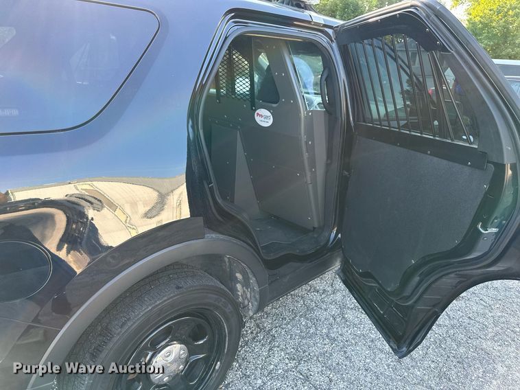 image for item DS2370 2019 Ford Explorer  Police Interceptor SUV