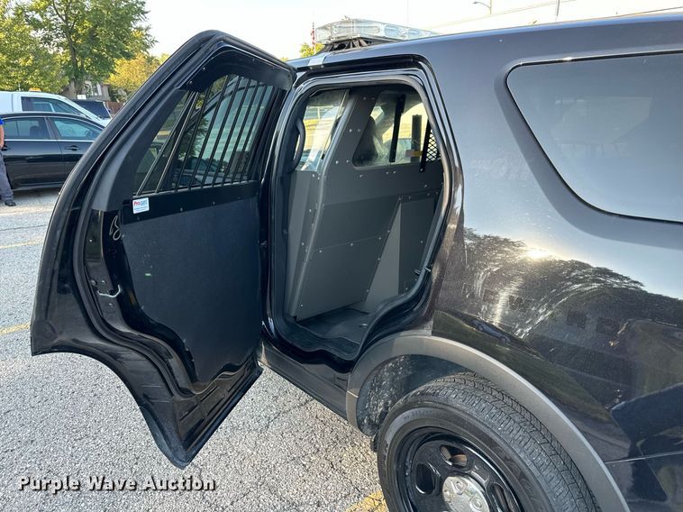 image for item DS2370 2019 Ford Explorer  Police Interceptor SUV