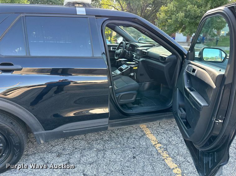 image for item DS2371 2020 Ford Explorer  Police Interceptor SUV