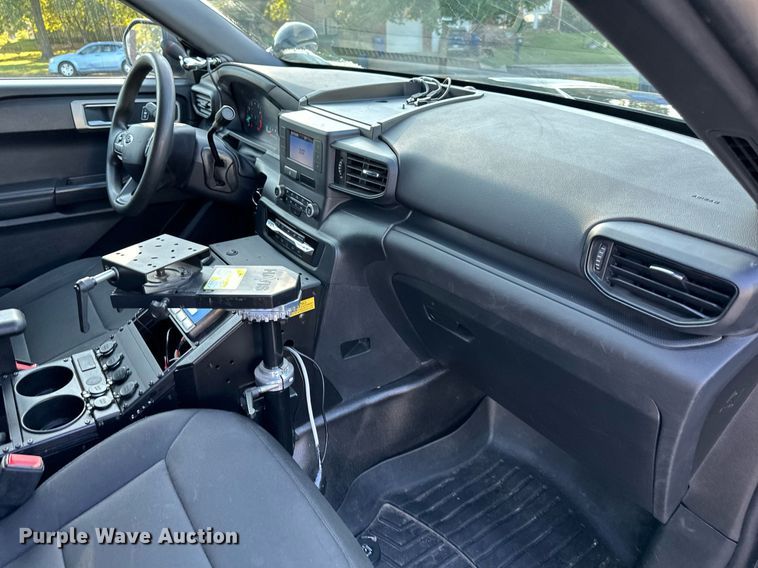 image for item DS2371 2020 Ford Explorer  Police Interceptor SUV