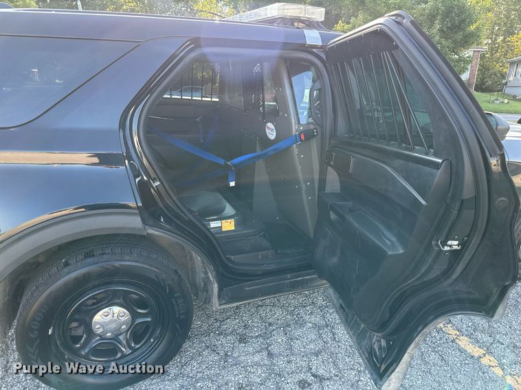 image for item DS2371 2020 Ford Explorer  Police Interceptor SUV
