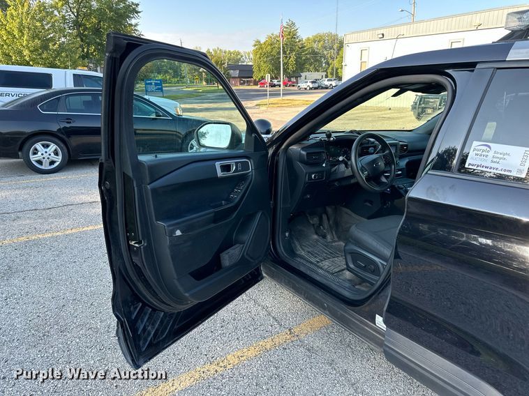 image for item DS2371 2020 Ford Explorer  Police Interceptor SUV