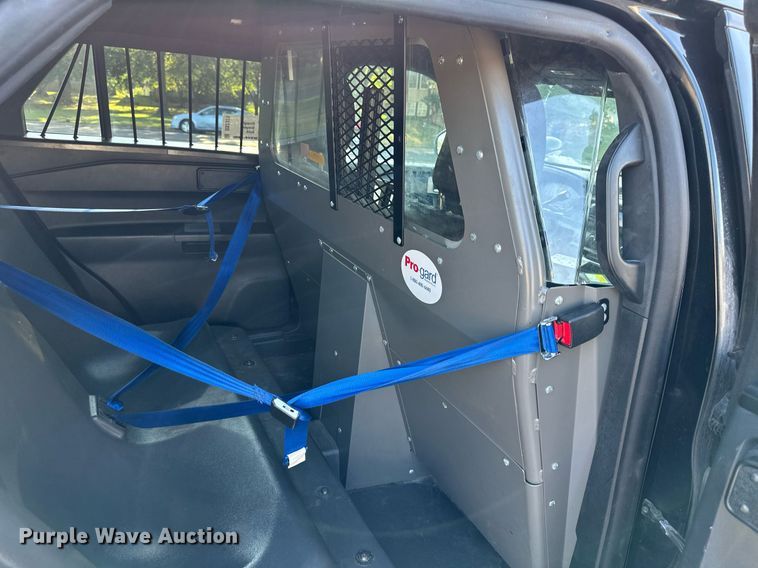 image for item DS2371 2020 Ford Explorer  Police Interceptor SUV