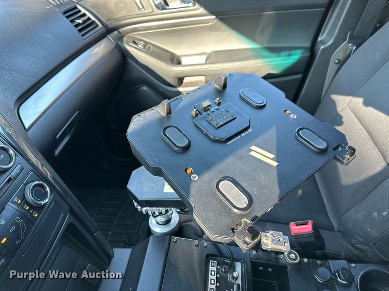 image for item DS2372 2017 Ford Explorer  Police Interceptor SUV