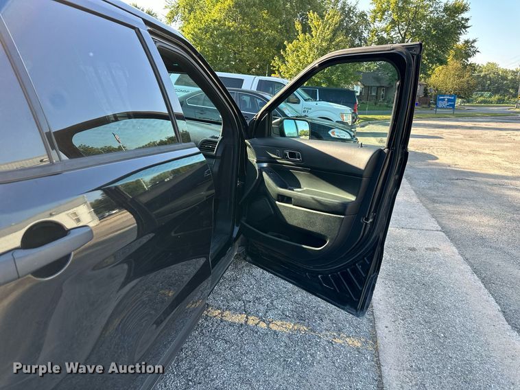 image for item DS2372 2017 Ford Explorer  Police Interceptor SUV