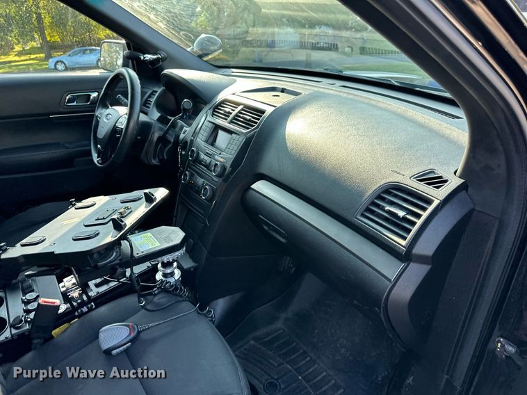 image for item DS2372 2017 Ford Explorer  Police Interceptor SUV