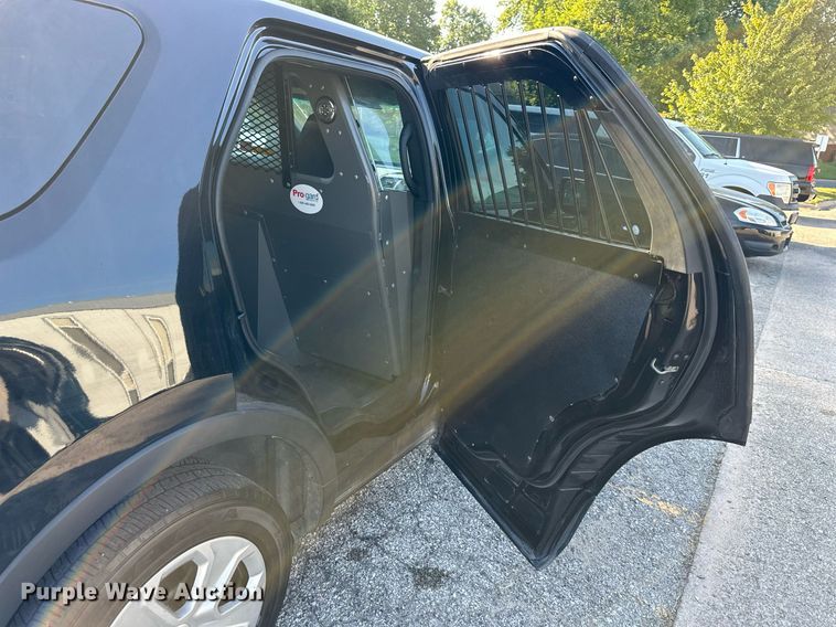 image for item DS2372 2017 Ford Explorer  Police Interceptor SUV