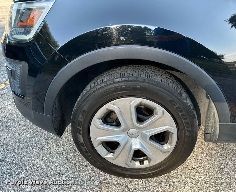 image for item DS2372 2017 Ford Explorer  Police Interceptor SUV