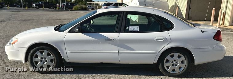 image for item DV1032 2003 Ford Taurus LX
