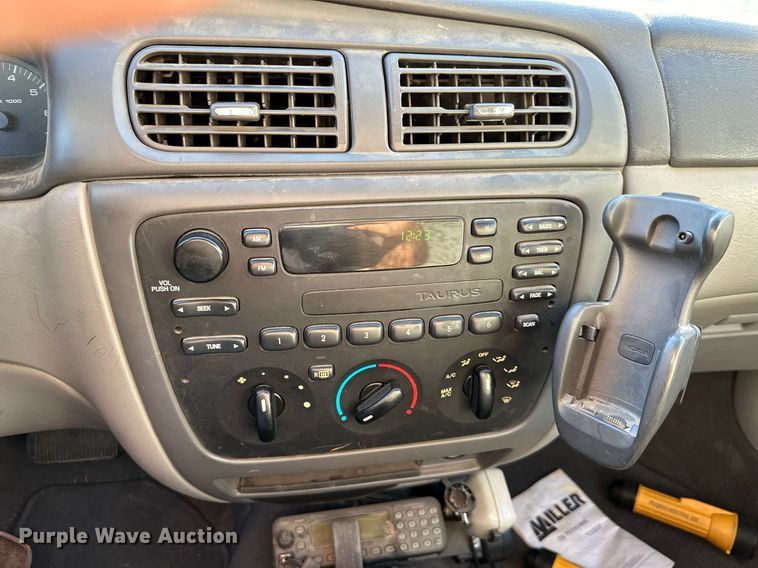 image for item DV1032 2003 Ford Taurus LX