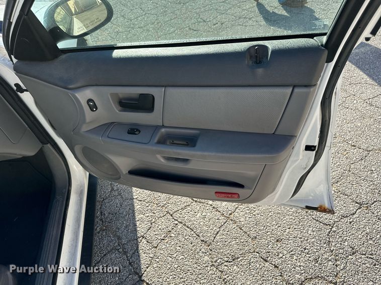 image for item DV1032 2003 Ford Taurus LX