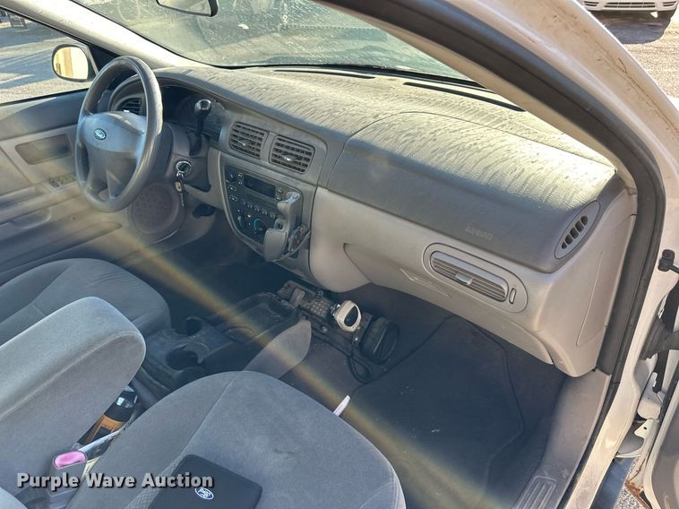 image for item DV1032 2003 Ford Taurus LX
