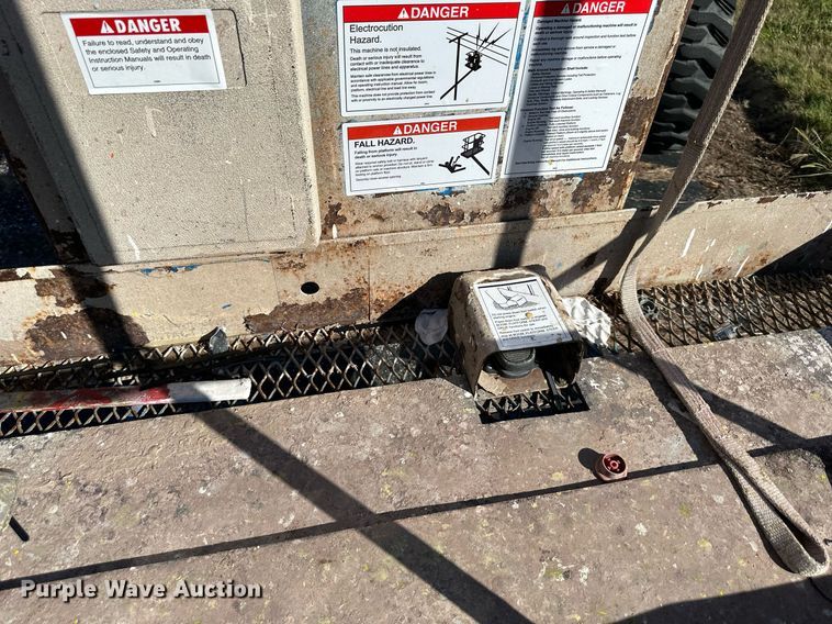 image for item DV1036 1992 Genie Z-45/22  boom lift