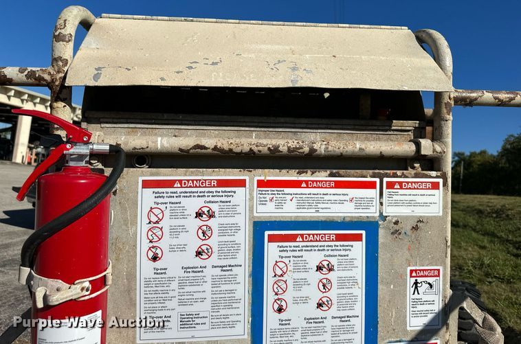 image for item DV1036 1992 Genie Z-45/22  boom lift