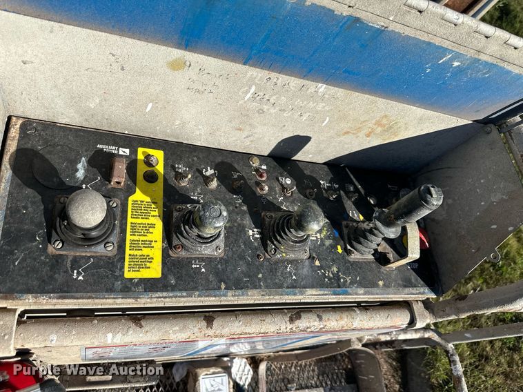 image for item DV1036 1992 Genie Z-45/22  boom lift