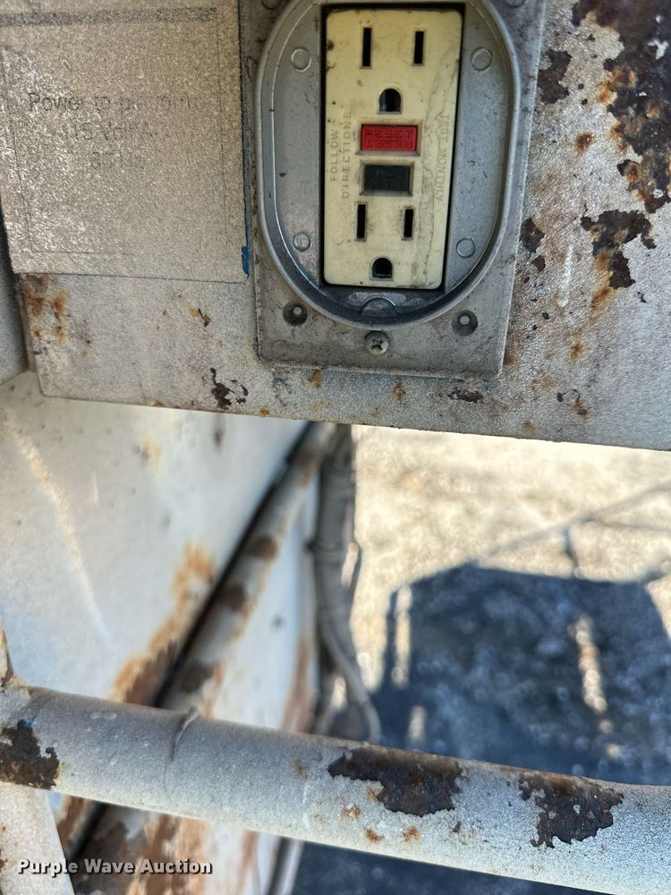 image for item DV1036 1992 Genie Z-45/22  boom lift