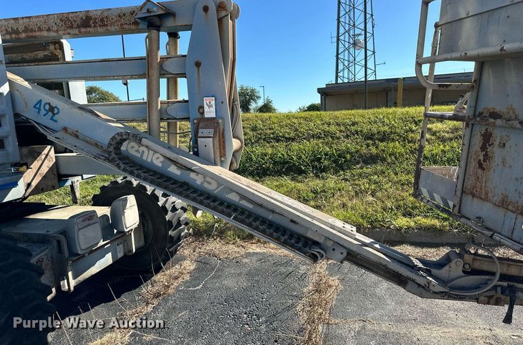 image for item DV1036 1992 Genie Z-45/22  boom lift