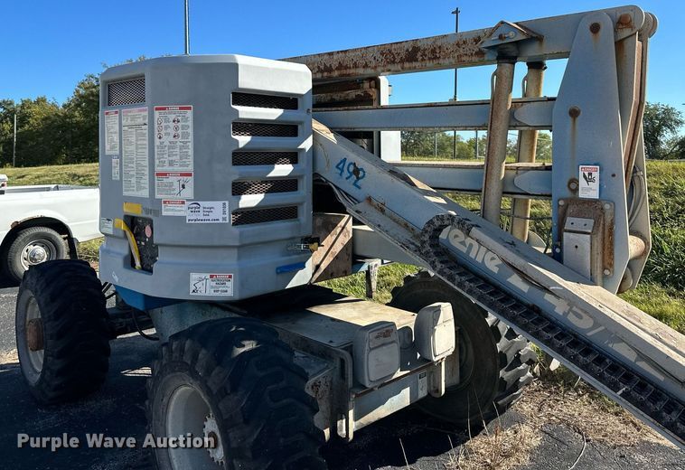 image for item DV1036 1992 Genie Z-45/22  boom lift