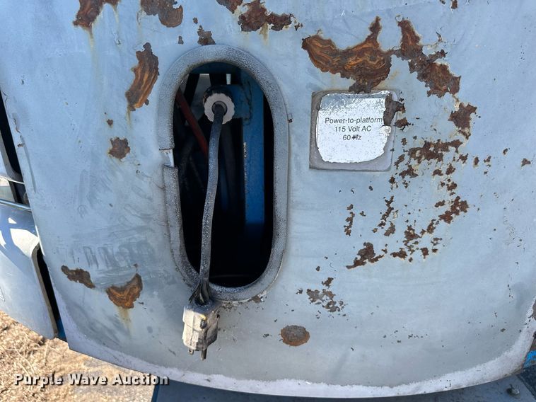 image for item DV1036 1992 Genie Z-45/22  boom lift