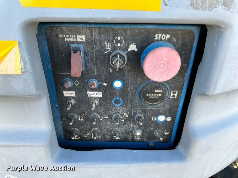 image for item DV1036 1992 Genie Z-45/22  boom lift