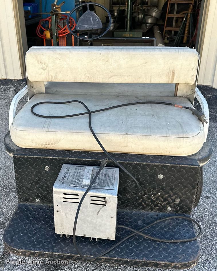 image for item DV1037 Davis 500  golf cart