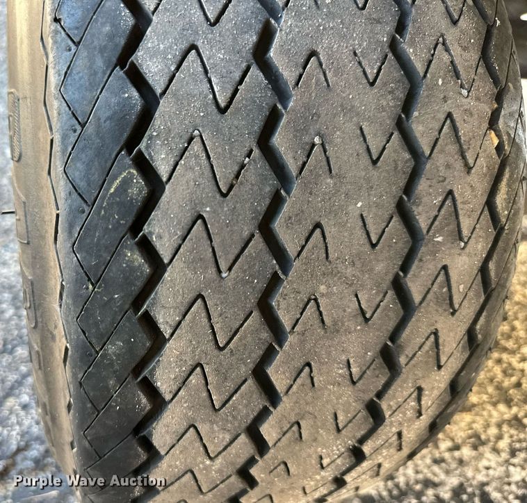 image for item DV1037 Davis 500  golf cart