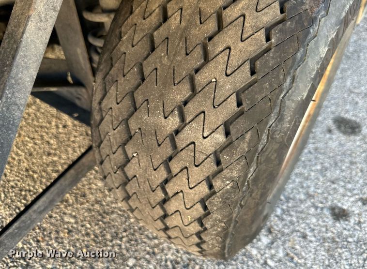 image for item DV1037 Davis 500  golf cart