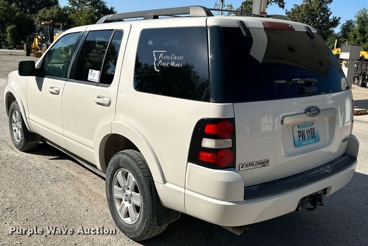 image for item DV1042 2010 Ford Explorer