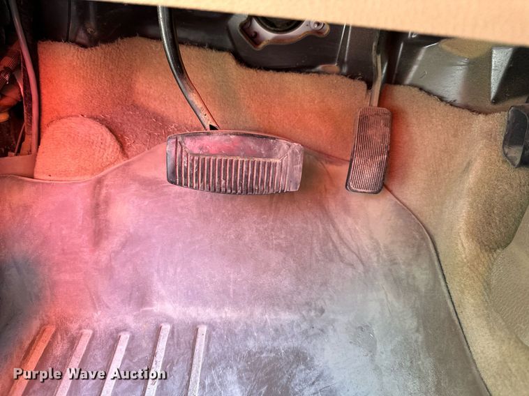 image for item DV1042 2010 Ford Explorer