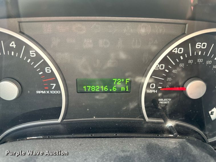 image for item DV1042 2010 Ford Explorer