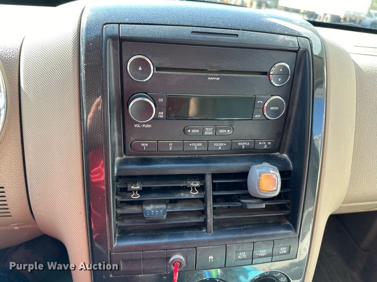 image for item DV1042 2010 Ford Explorer