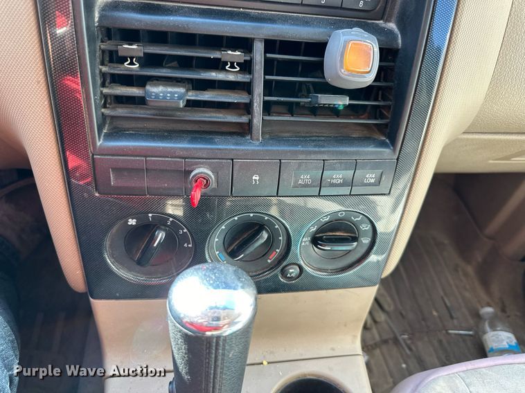 image for item DV1042 2010 Ford Explorer