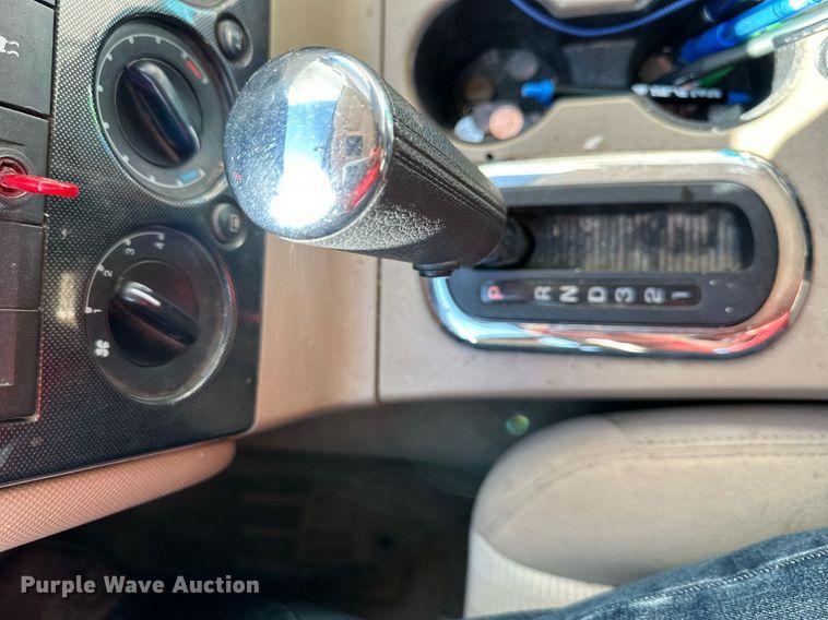 image for item DV1042 2010 Ford Explorer