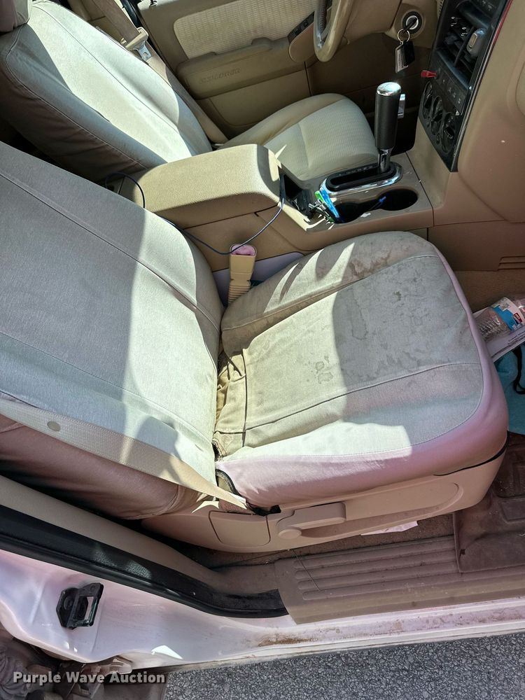 image for item DV1042 2010 Ford Explorer