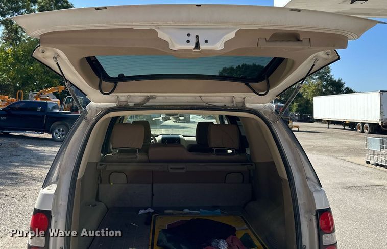 image for item DV1042 2010 Ford Explorer