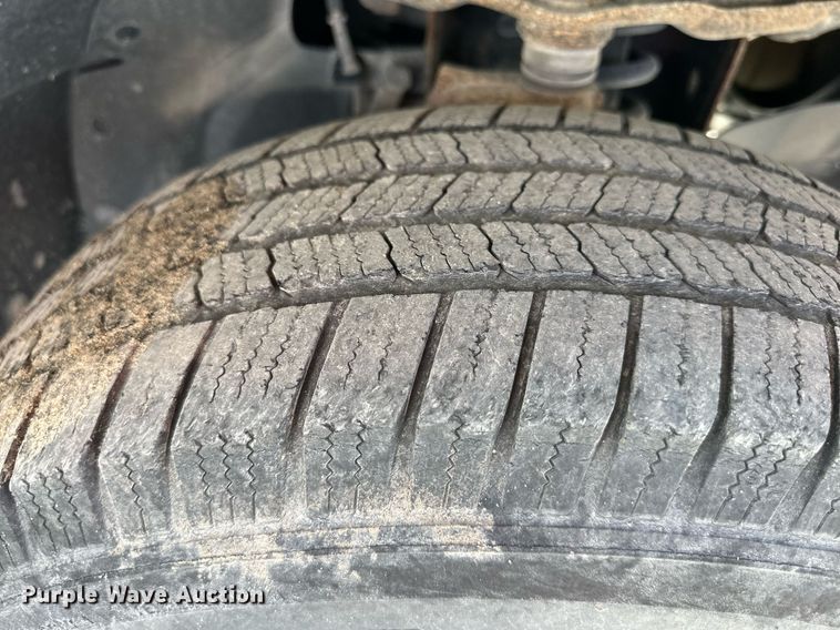 image for item DV1042 2010 Ford Explorer