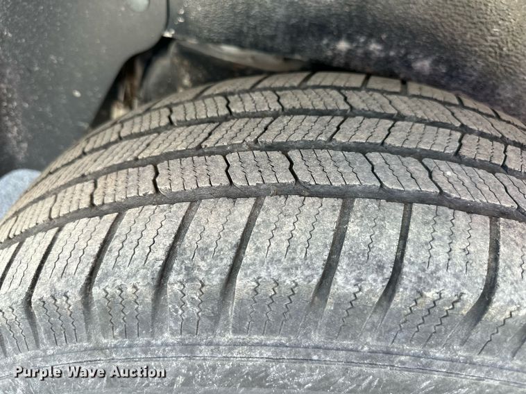 image for item DV1042 2010 Ford Explorer