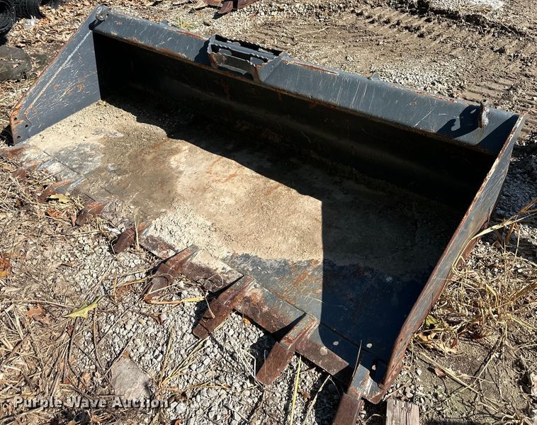 image for item DV1043 84" W skid steer bucket