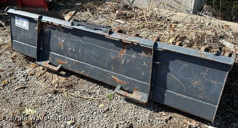 image for item DV1043 84" W skid steer bucket