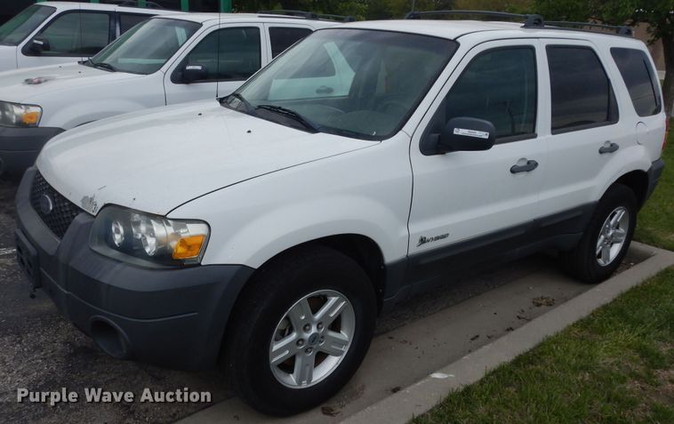 image for item IB9856 2006 Ford Escape  SUV