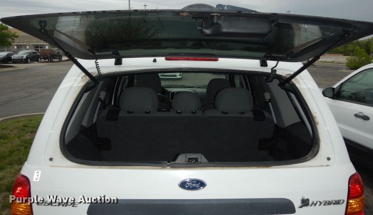 image for item IB9856 2006 Ford Escape  SUV