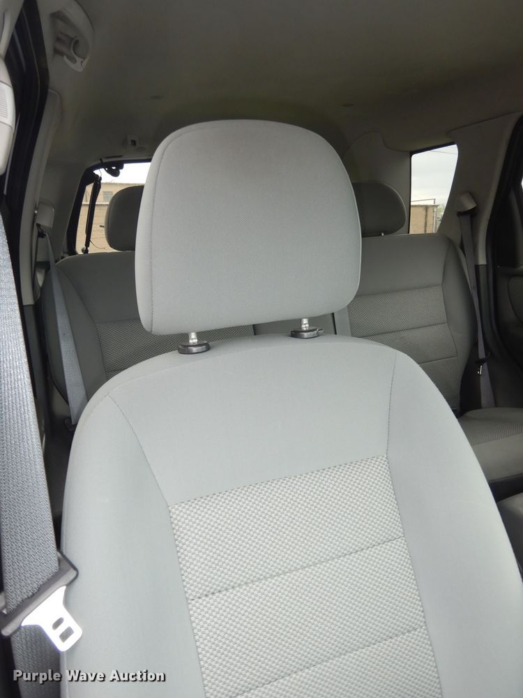 image for item IB9856 2006 Ford Escape  SUV