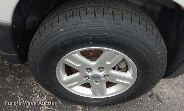 image for item IB9856 2006 Ford Escape  SUV