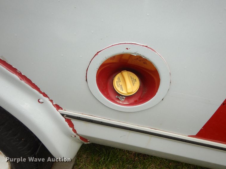 image for item IB9862 2014 Ford E450 Super Duty  shuttle bus